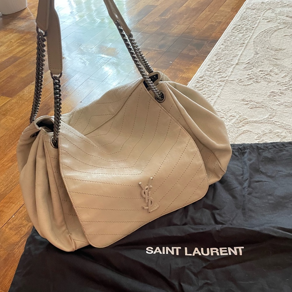 Saint Laurent Shoulder bag 100% authentic